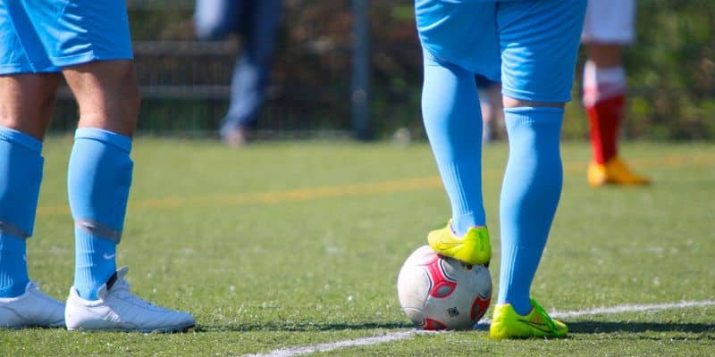 Đội chủ nhà thường có tỉ lệ ra kèo giao bóng trước cao hơn Đội chủ nhà thường có tỉ lệ ra kèo giao bóng trước cao hơn